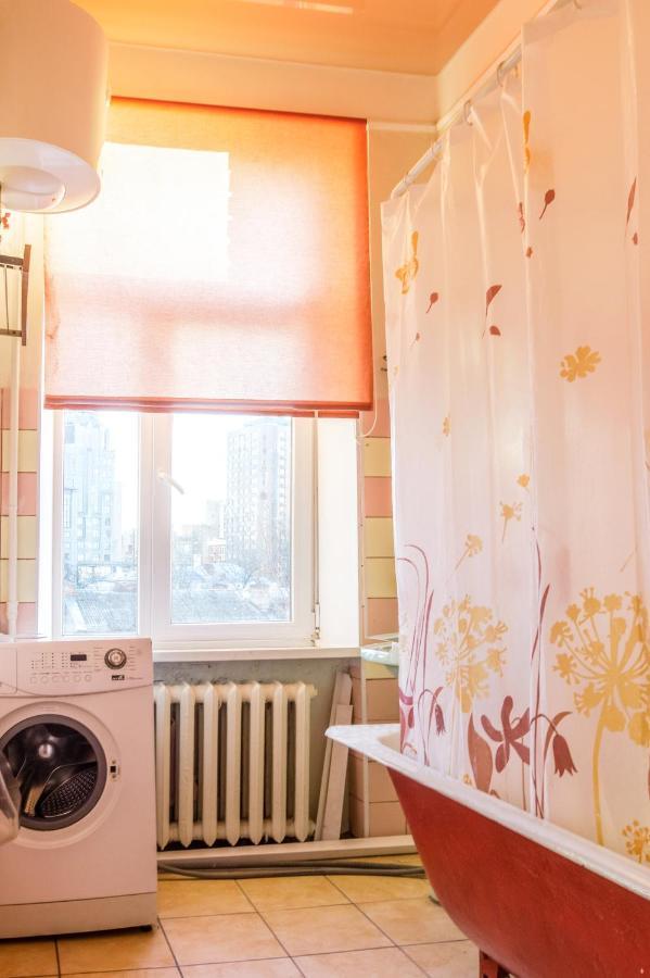 Квартира По Улице Большая Васильковская 92 Kyiv Exterior foto